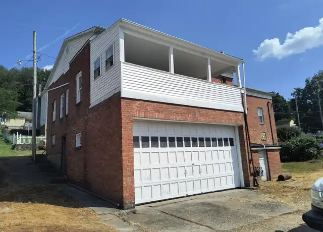 Property at 716 Commerce St Unit REAR, Wellsburg, WV, 26070, 3 beds, 1 bath, [object Object]