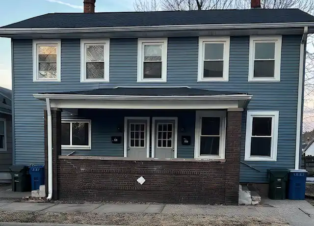 Property at 704 Walnut St Unit 1, Muscatine, IA, 52761, 3 beds, 1 bath, [object Object]