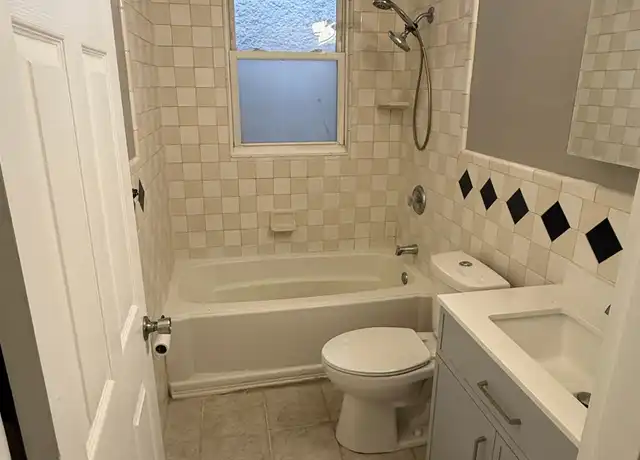 Property at 139 Euclid Ave, Saint Louis, MO, 63119, 2 beds, 1 bath, [object Object]