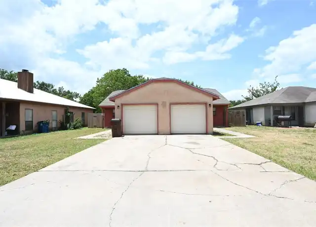 Property at 1003 Crockett St Unit B, Lockhart, TX, 78644, 2 beds, 1 bath, [object Object]