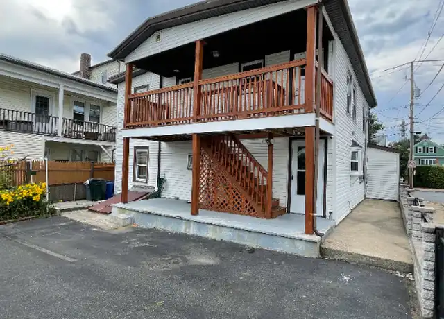 Property at 29 Tracey St Unit 2, Peabody, MA, 01960, 2 beds, 1 bath, [object Object]