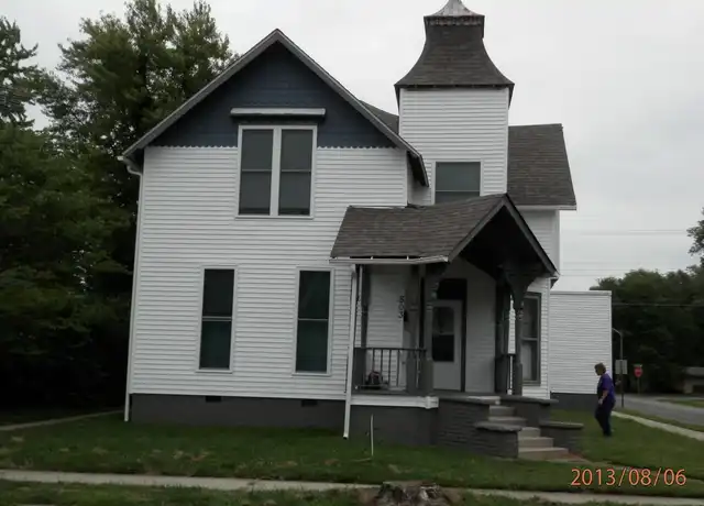 Property at 803 Chestnut St, Columbus, IN, 47201, 2 beds, 1 bath, [object Object]