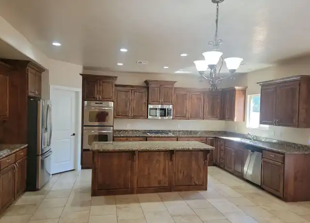 Property at 2569 S 240 W, Washington, UT, 84780, 6 beds, 3 baths, [object Object]
