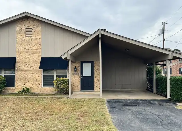 Property at Chandler Crossing - 809 N Broad St, Chandler, TX, 75758, 2 beds, 1.5 baths, [object Object]