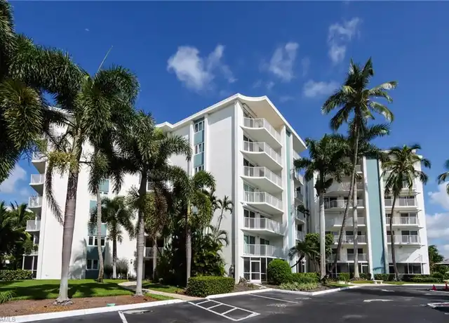Property at 1300 Gulf Shore Blvd N #205, Naples, FL, 34102, 2 beds, 2 baths, [object Object]