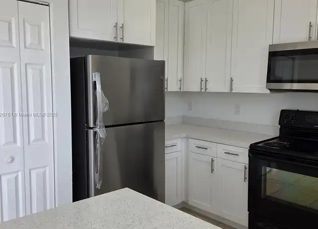 Property at 490 NE 21st Ter, Homestead, FL, 33033, 3 beds, 2.5 baths, [object Object]