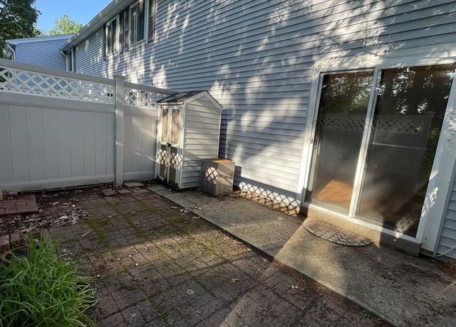 Photo of 46 Village Hill Ln #46, Natick, MA 01760