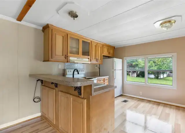 Property at 10821 Texas 150 Unit 9, Shepherd, TX, 77371, 2 beds, 1 bath, [object Object]