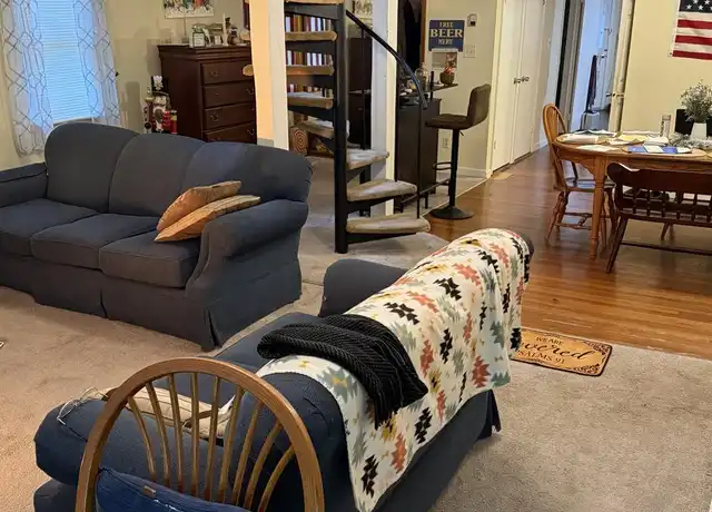 Property at 10 Lansing Ave Unit 2nd Floor, Troy, NY, 12180, 3 beds, 1 bath, [object Object]