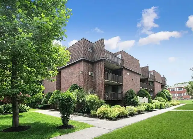 Property at 144 Kenrick St #1, Brighton, MA, 02135, 2 beds, 1 bath, [object Object]