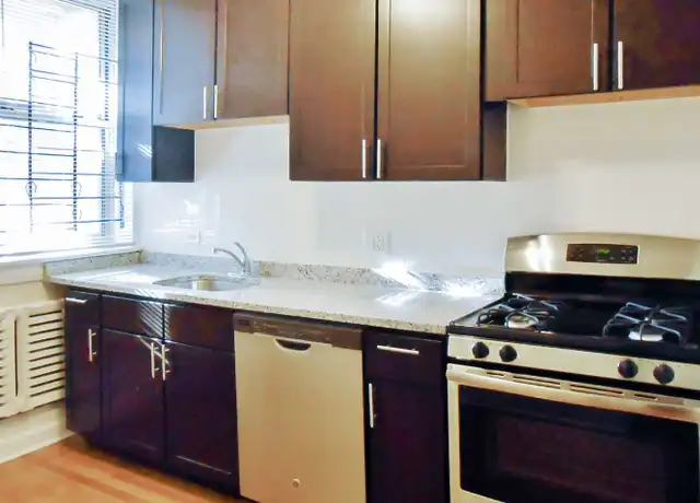 Property at 1609 W Berteau Ave Unit 2, Chicago, IL, 60613, 2 beds, 1 bath, [object Object]