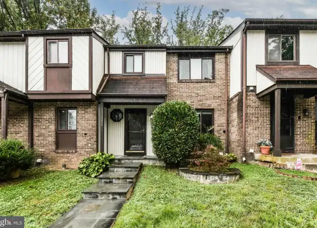 Property at 5836 Jacksons Oak Ct, Burke, VA, 22015, 3 beds, 3.5 baths, [object Object]