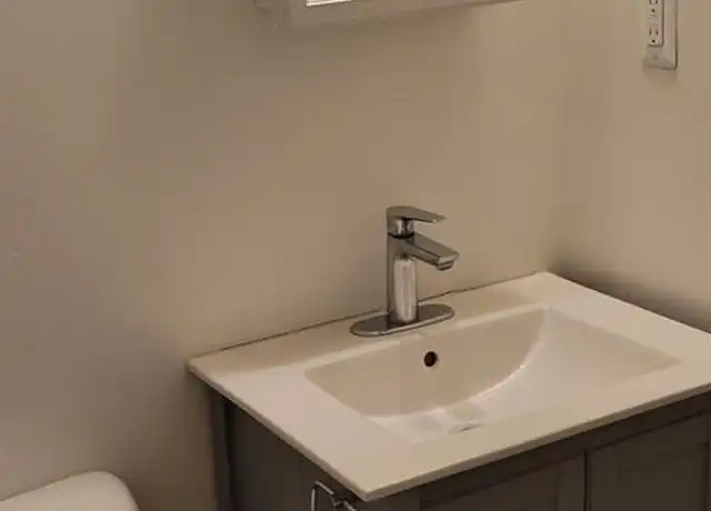 Property at 675 W Willis St Unit 2, Detroit, MI, 48201, 1 bed, 1 bath, [object Object]