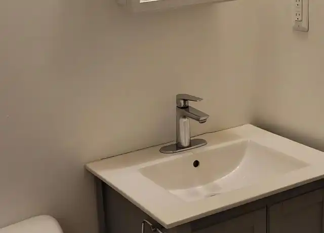 Property at 675 W Willis St Unit 2, Detroit, MI, 48201, 1 bed, 1 bath, [object Object]