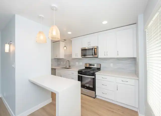 Property at 418 N Broadway Unit 1, Redondo Beach, CA, 90277, 2 beds, 1 bath, [object Object]