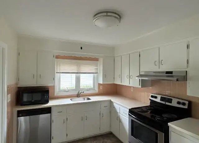Property at 59 Fairmount St, New Bedford, MA, 02740, 2 beds, 1 bath, [object Object]