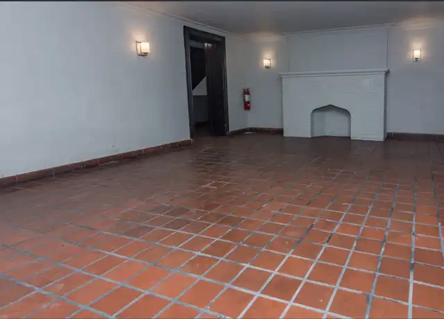 Property at 1809 E 67th St Unit 3B, Chicago, IL, 60649, 2 beds, 1 bath, [object Object]