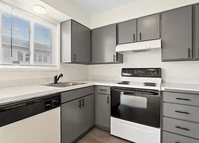Property at The Orlena Apartments - 825 NE 55th Ave, Portland, OR, 97213, 1 bed, 1 bath, [object Object]