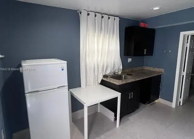 Property at 3101 SW 14th St Unit 3, Fort Lauderdale, FL, 33312, 1 bed, 1 bath, [object Object]