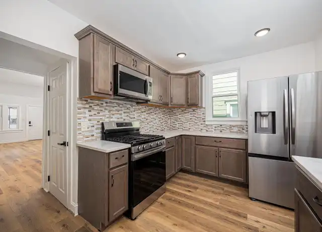 Property at 1442 Hamlet St, Columbus, OH, 43201, 2 beds, 1 bath, [object Object]
