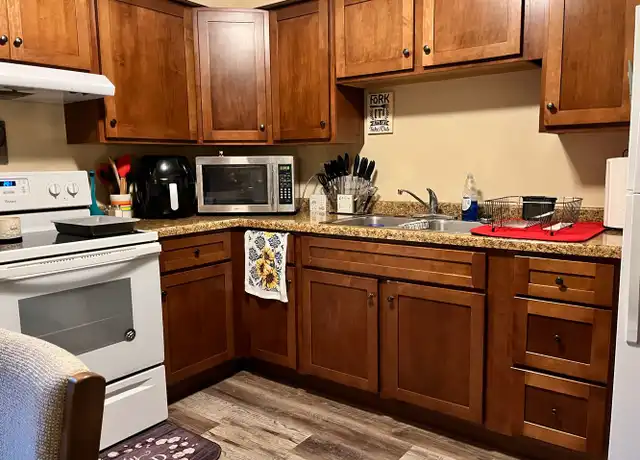 Property at 532 E Bronson Rd Apt 2, Seymour, WI, 54165, 2 beds, 1 bath, [object Object]