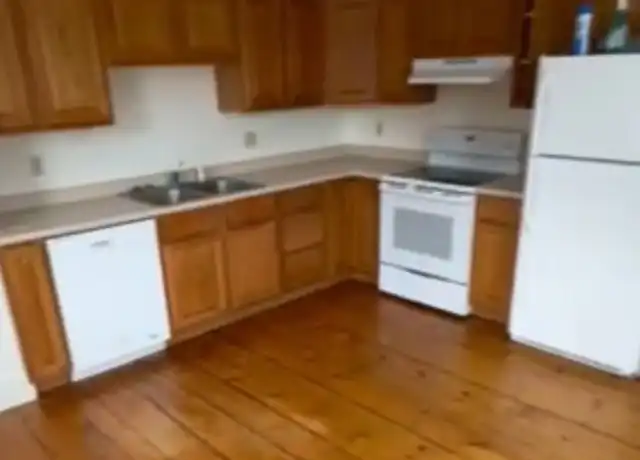 Property at 113 Lyme Rd Unit 1, Hanover, NH, 03755, 2 beds, 1 bath, [object Object]