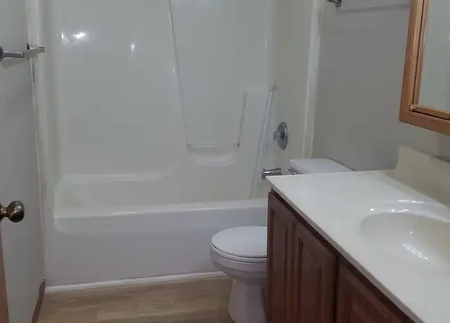 Property at 101 S Bryan St Unit B, Sidney, IL, 61877, 2 beds, 1 bath, [object Object]
