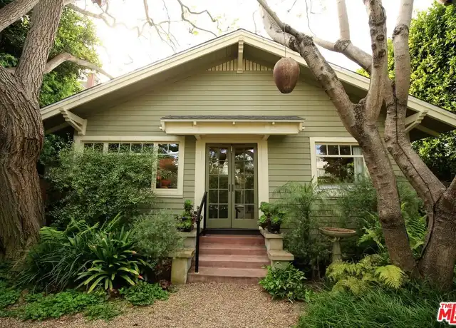 Property at 935 Palms Blvd, Venice, CA, 90291, 2 beds, 1.5 baths, [object Object]