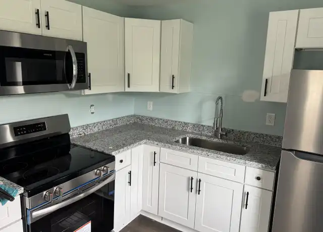 Property at 15 Brookwood Ave NW Unit B, Concord, NC, 28025, 2 beds, 1 bath, [object Object]