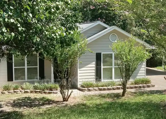 Property at 9 Mann St, Phenix City, AL, 36869, 3 beds, 2 baths, [object Object]