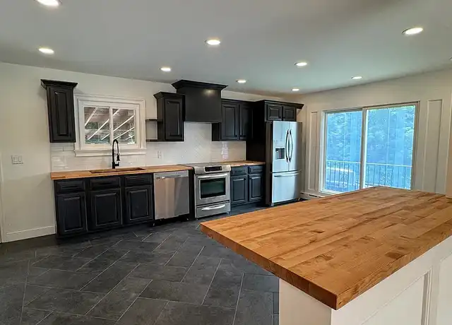 Property at 23 Wolz Rd Unit A, Hopewell Junction, NY, 12533, 3 beds, 1.5 baths, [object Object]