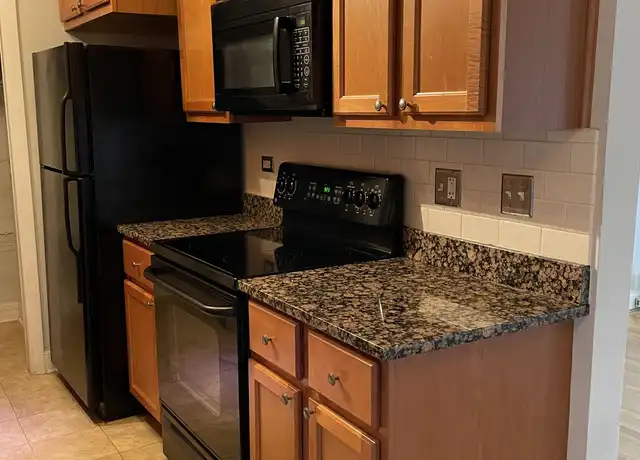 Property at 1951 Euclid Ave #103, Berwyn, IL, 60402, 1 bed, 1 bath, [object Object]