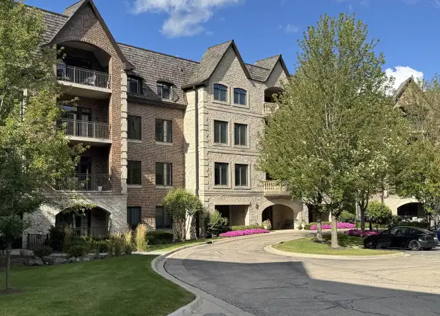 Property at 1800 Amberley Ct #102, Lake Forest, IL, 60045, 2 beds, 2.5 baths, [object Object]