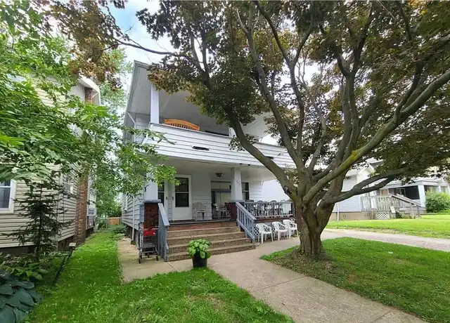 Property at 1355 West Blvd Unit 1 First Floor, Cleveland, OH, 44102, 2 beds, 1 bath, [object Object]