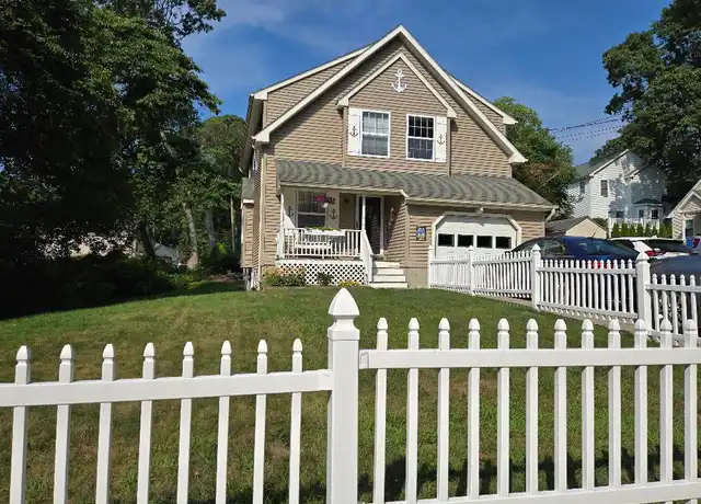 Property at 96 S Beechwood Rd, Niantic, CT, 06357, 3 beds, 2.5 baths, [object Object]