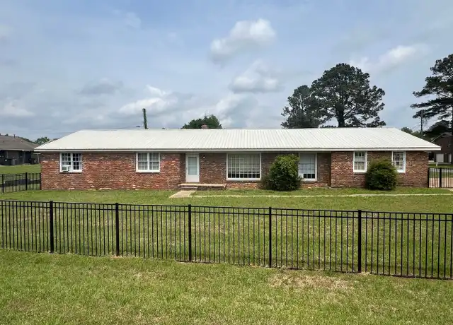 Property at 2018 42nd Ave, Tuscaloosa, AL, 35401, 5 beds, 3 baths, [object Object]