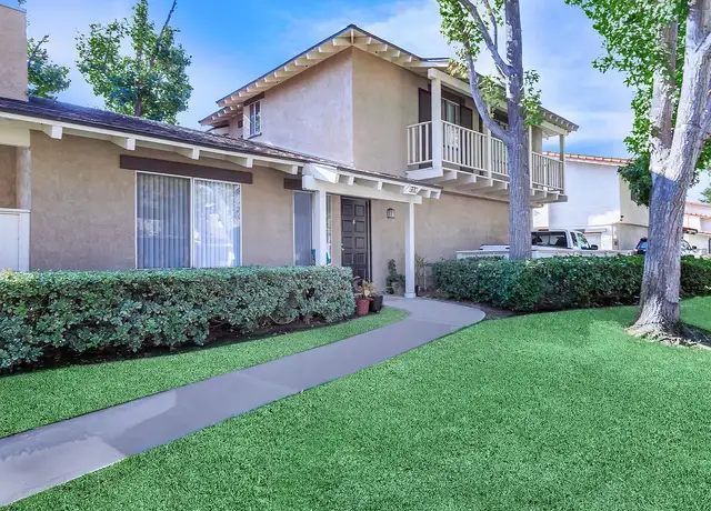 Photo of 266 Backs Ln, Placentia, CA 92870