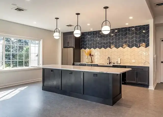 Property at Lakeside Village Apartment Homes - 701 Lakeside Dr, Lincoln, NE, 68528, 2 beds, 2 baths, [object Object]