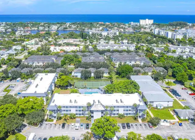 Property at 230 SE 10th St, Delray Beach, FL, 33483, 2 beds, 2 baths, [object Object]