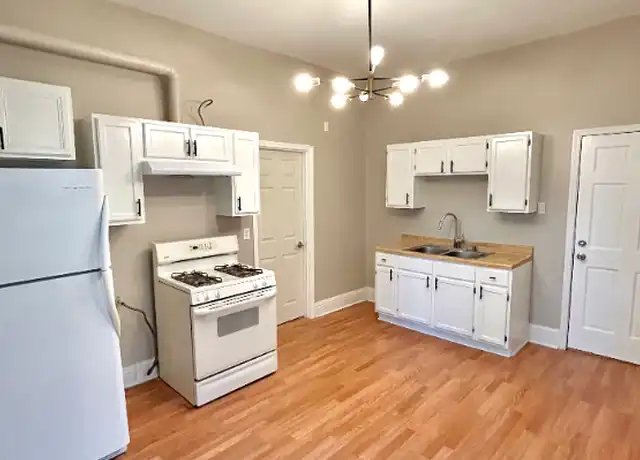 Property at 3215 S Throop St Unit 1F, Chicago, IL, 60608, 2 beds, 1 bath, [object Object]