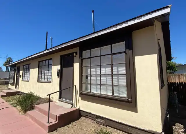 Property at 105 Eye St Unit A, Bakersfield, CA, 93304, 1 bed, 1 bath, [object Object]