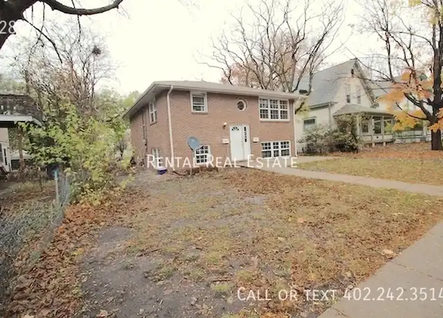Property at 2848 R St, Lincoln, NE, 68503, 2 beds, 1 bath, [object Object]
