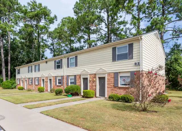 Property at 301 Village Dr Unit 15B, Jacksonville, NC, 28546, 2 beds, 1.5 baths, [object Object]