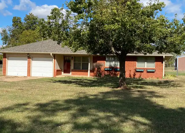 Property at 1865 W Lake Park Dr, Mustang, OK, 73064, 3 beds, 1 bath, [object Object]