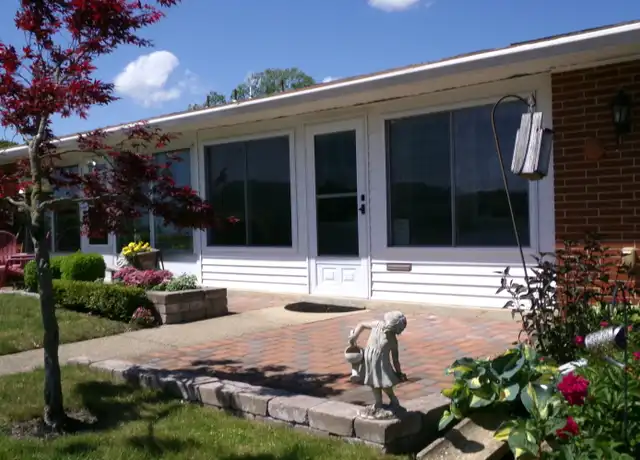 Property at 651C Plymouth Dr, Lakewood, NJ, 08701, 2 beds, 1 bath, [object Object]