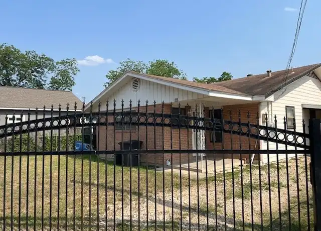 Property at 118 Goforth Dr, San Antonio, TX, 78233, 3 beds, 2 baths, [object Object]