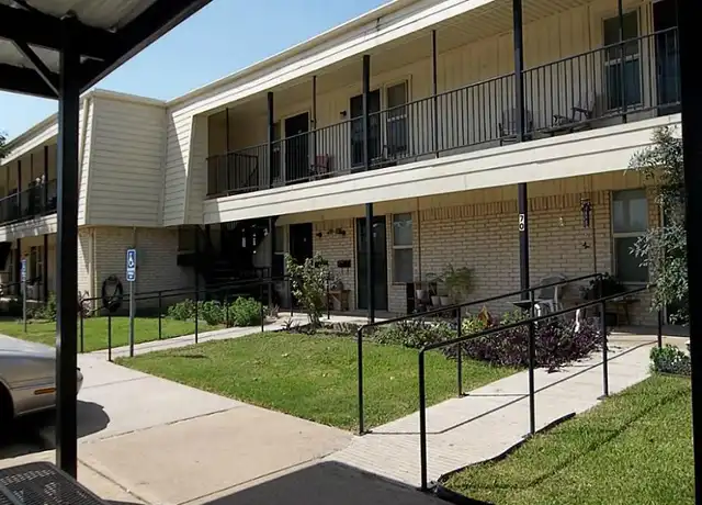 Property at 321 SW Thomas St, Burleson, TX, 76028, 1 bed, 1 bath, [object Object]