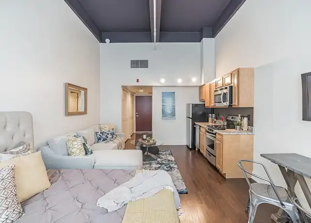 Property at 1600 Chestnut Apartments - 1600 Chestnut St, Philadelphia, PA, 19103, 1 bed, 1 bath, [object Object]