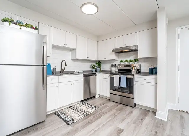 Photo of 1037 Southern Artery, Quincy, MA 02169