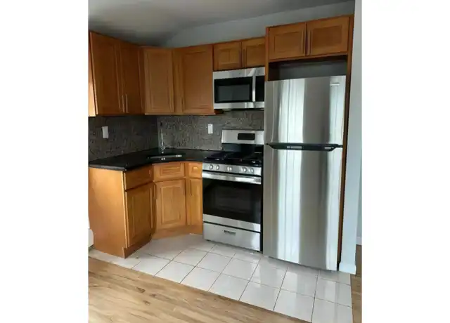 Property at 3-22 Beach 86th St Unit 3, Far Rockaway, NY, 11693, 3 beds, 1 bath, [object Object]
